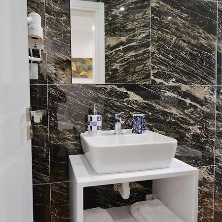 Eden & Apartamento Sarandë