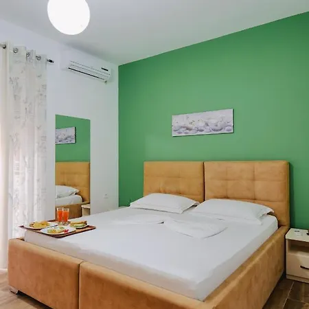 Apartamento Eden & *