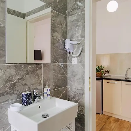 Eden & Apartamento Sarandë