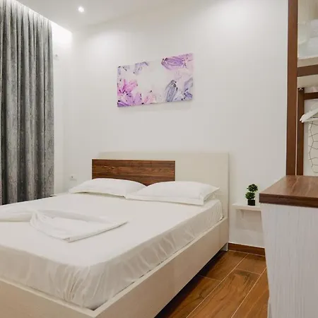 Eden & Apartamento Sarandë